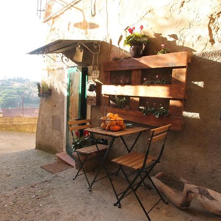 Il Piccino 29, Esperienza Romantica In Borgo.... Montescudaio Luaran gambar