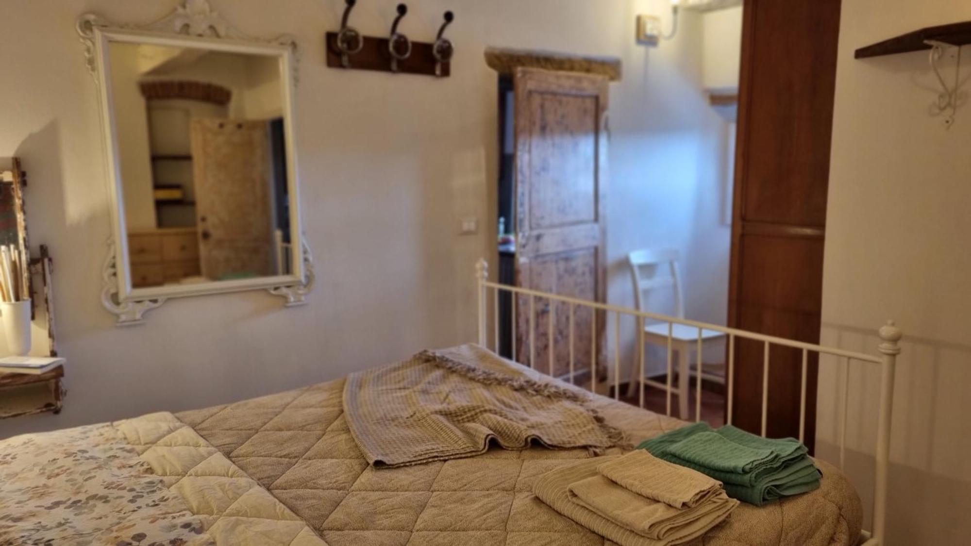 Il Piccino 29, Esperienza Romantica In Borgo.... Montescudaio Luaran gambar