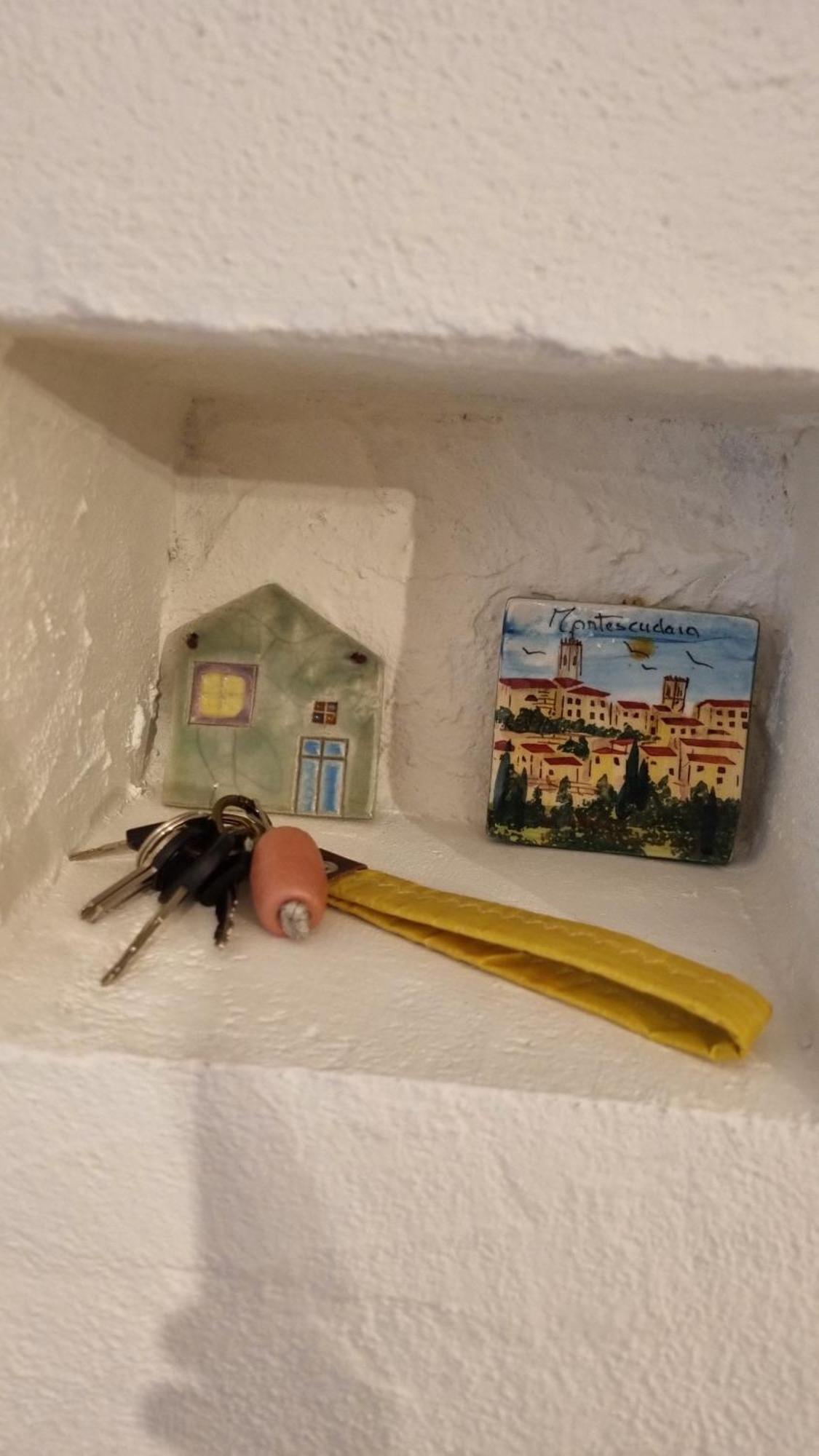 Il Piccino 29, Esperienza Romantica In Borgo.... Montescudaio Luaran gambar