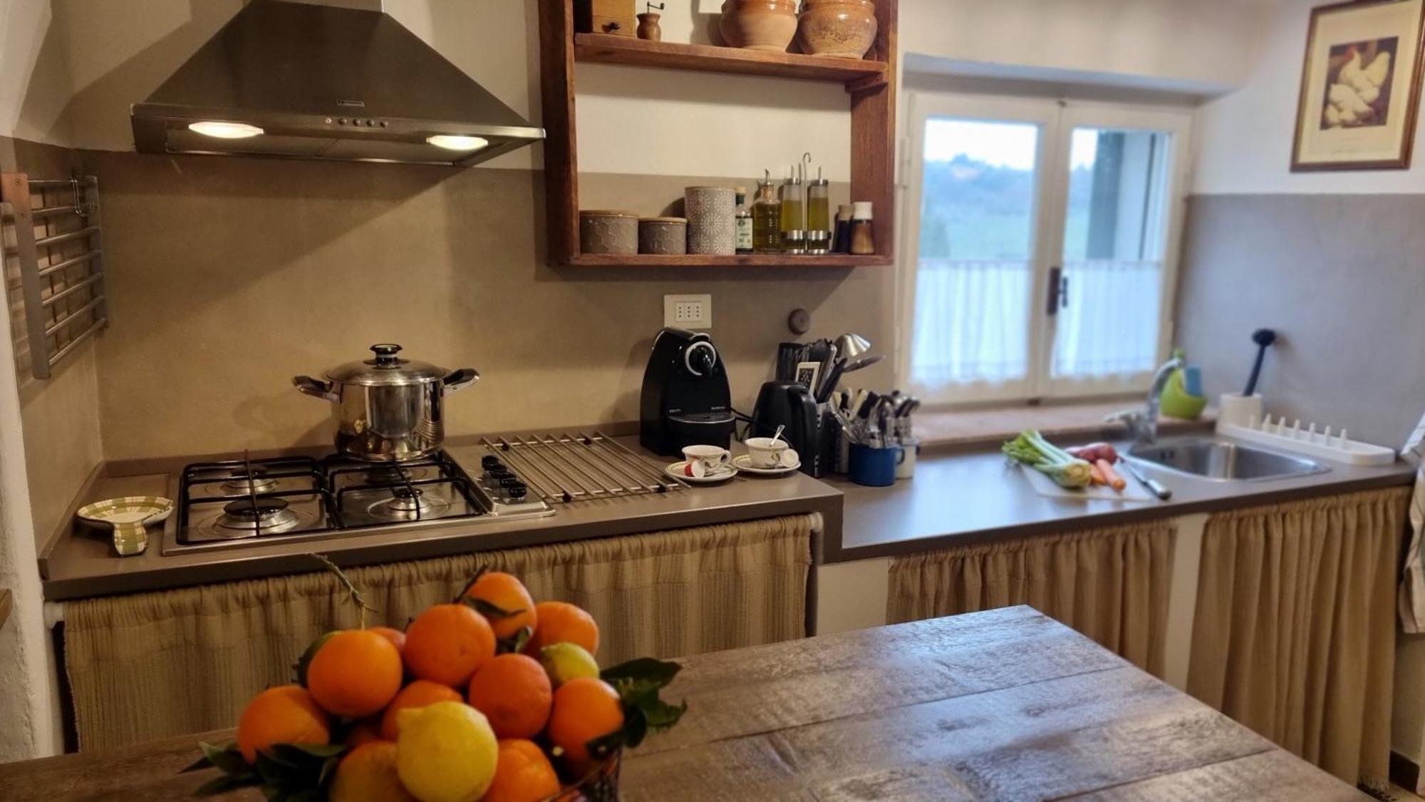 Il Piccino 29, Esperienza Romantica In Borgo.... Montescudaio Luaran gambar